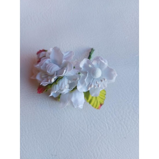 Букетики "яблоневый цвет" на веточке (6 шт) цв. белый, цена за пучок